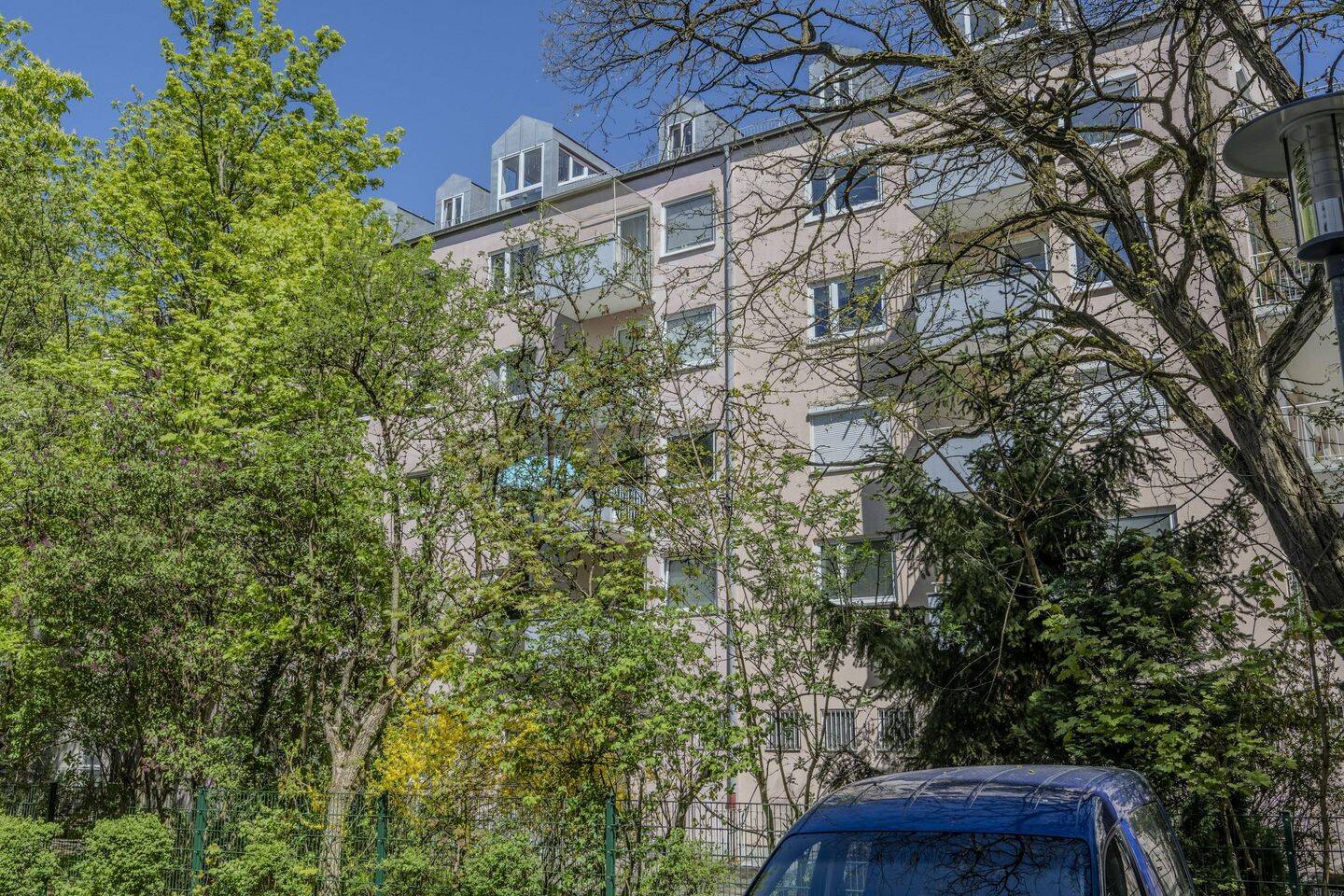 Großzügige Wohnung mit direkt begehbarem Speicherabteil über den Dächern von Giesing, 81539 München (Obergiesing Ramersdorf-Perlach Untergiesing-Harlaching)