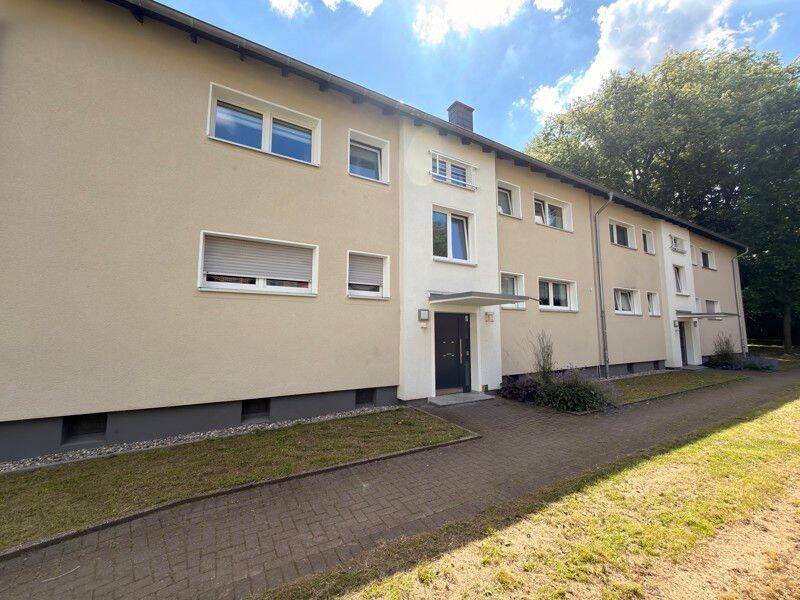 Preisgünstige, zentrale 3,5-Zimmer-Wohnung, 44328 Dortmund (Scharnhorst)