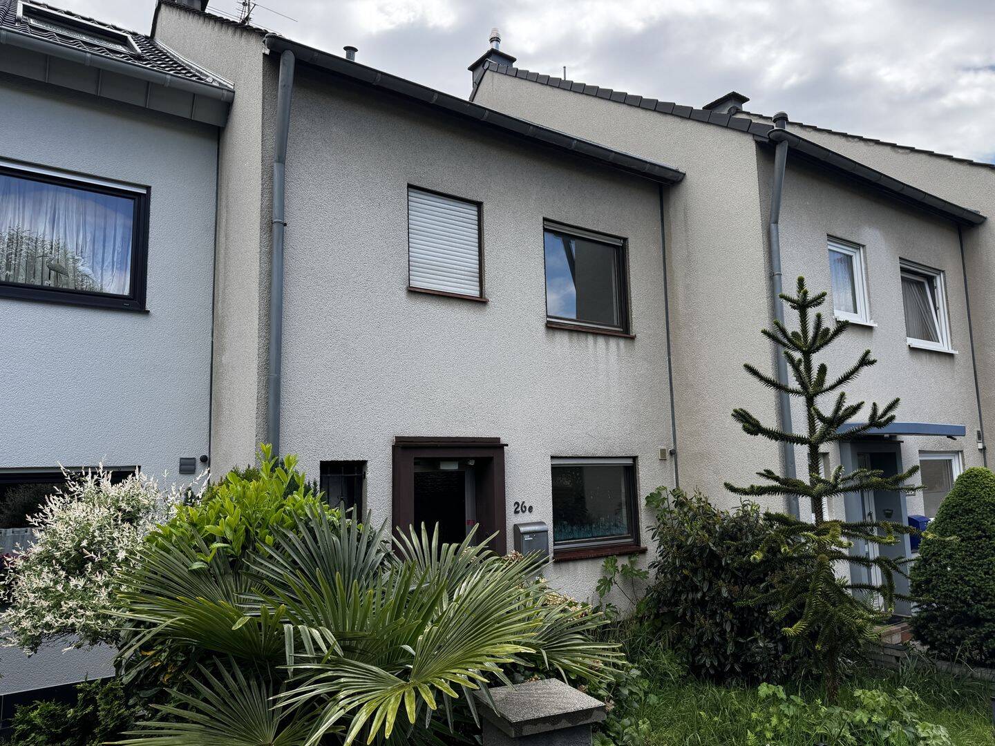 Sanierungsbedürftiges Reihenhaus mit großem Entwicklungspotenzial, 51147 Köln (Porz)