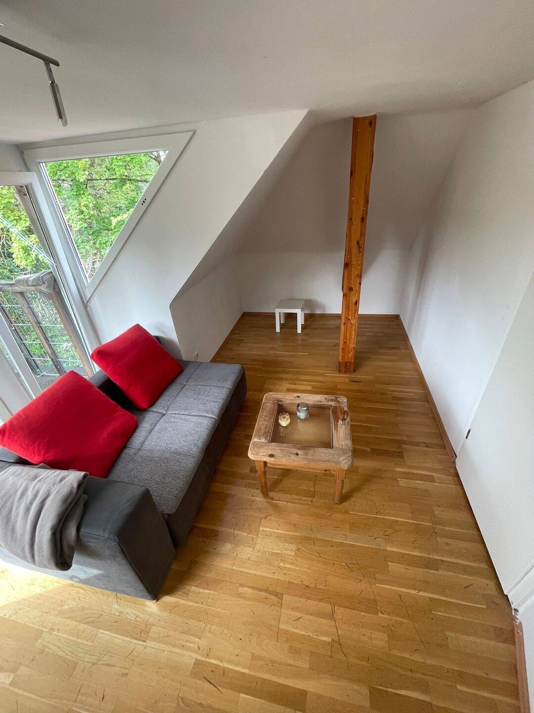 Wunderschönes Zimmer in Villa in Bestlage von München, 81247 München (Allach-Untermenzing Pasing-Obermenzing)