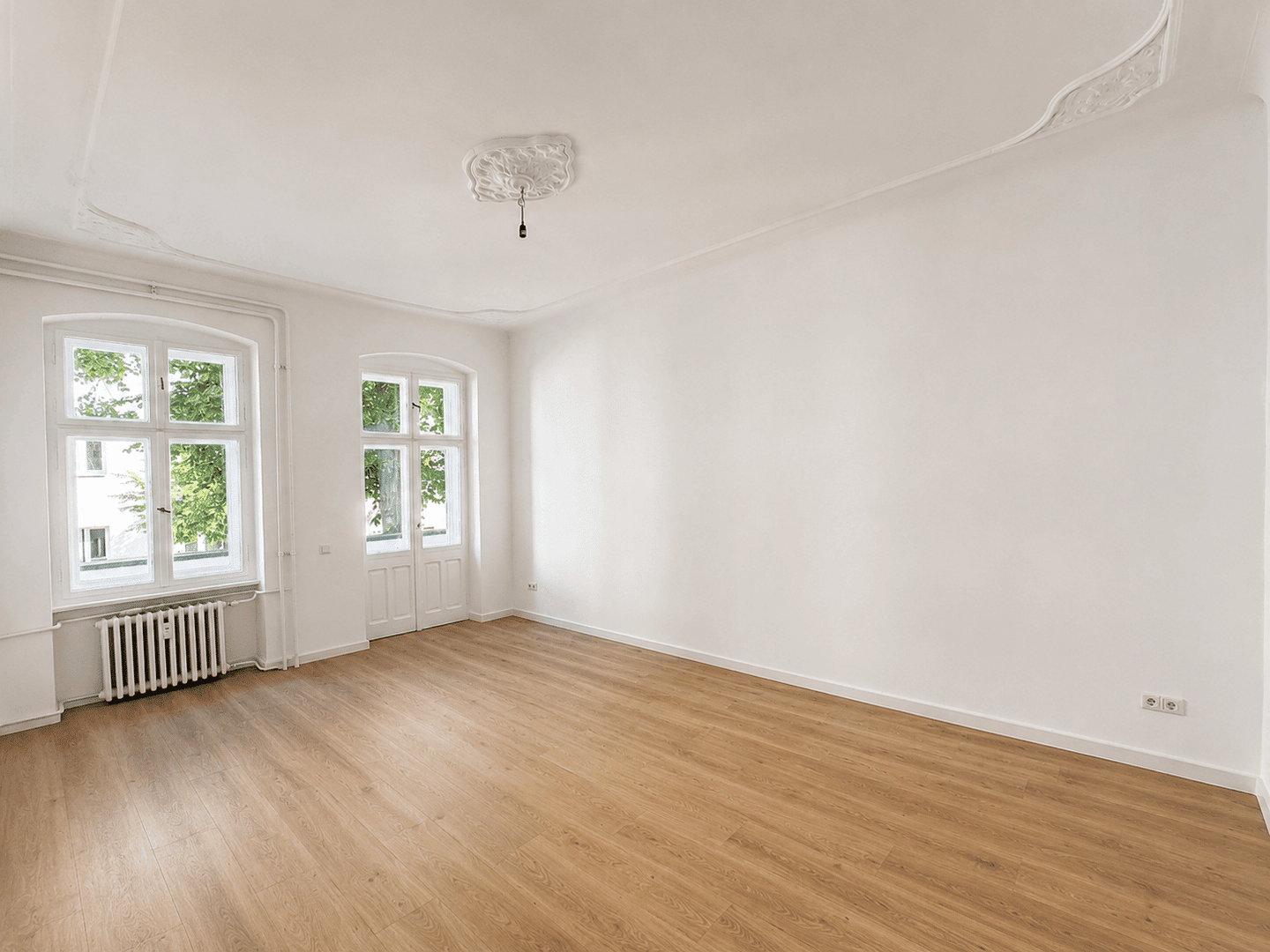 Erstbezug nach Sanierung: Helle 1-Zimmer-Wohnung mit Balkon in Berlin Neukölln, 12051 Berlin (Neukölln)