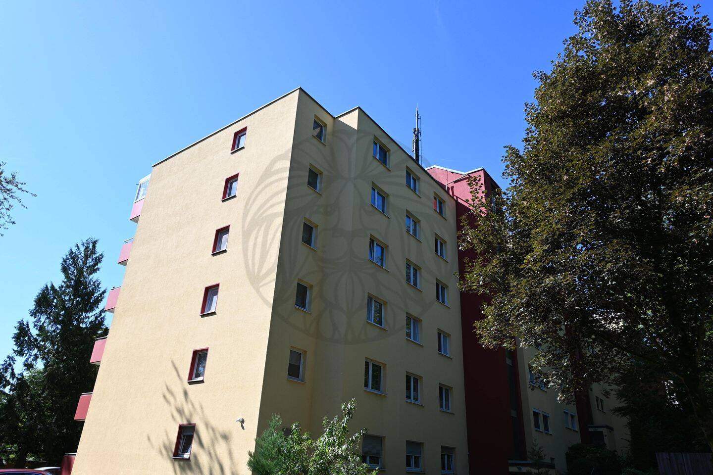 Wiesbaden-Medenbach: Familientaugliche 4-Zimmerwohnung!, 65207 Wiesbaden