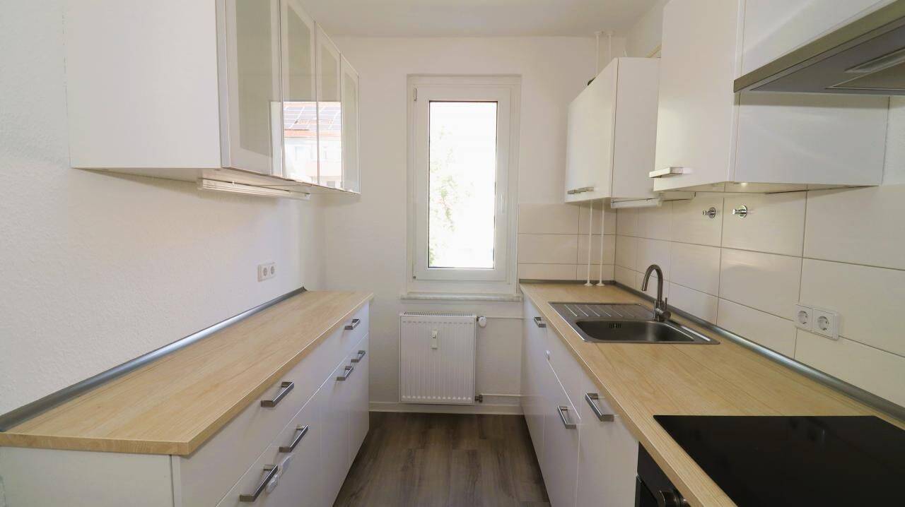 Schöne 3-Zimmer-Wohnung mit EBK und Dusche im Grünen, 9116 Chemnitz
