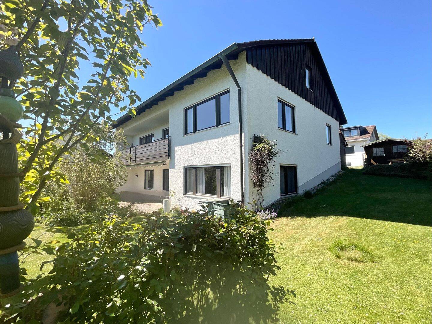„Viel Platz für Ihre Familie“ als Ein- Zwei- bzw. Drei-Parteienhaus nutzbar, 85250 Altomünster