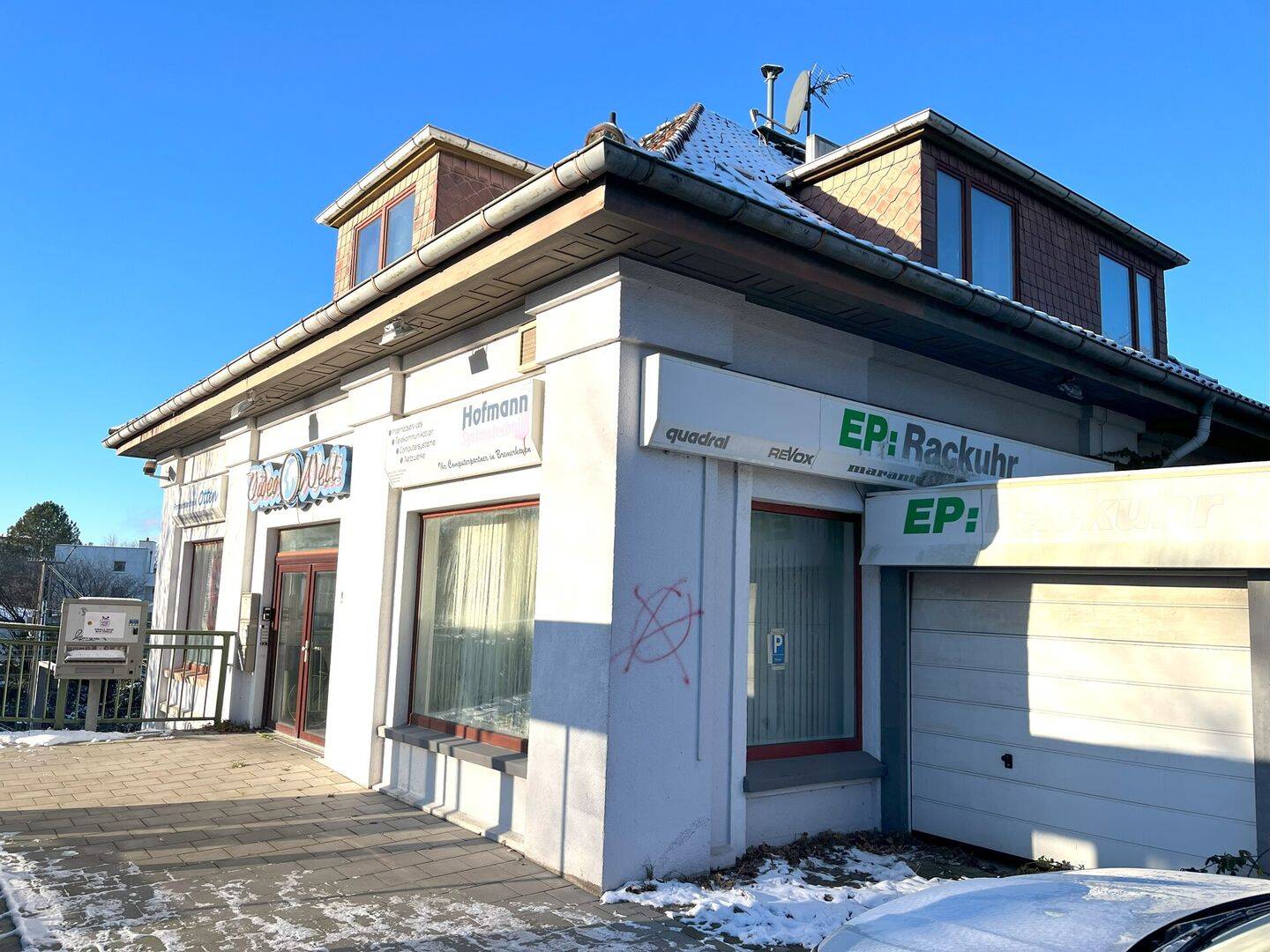 Starten Sie ihr Business! Vielseitig nutzbares Wohn- und Geschäftshaus in Bremerhaven-Geestemünde, 27574 Bremerhaven (Geestemünde Schiffdorferdamm Surheide)