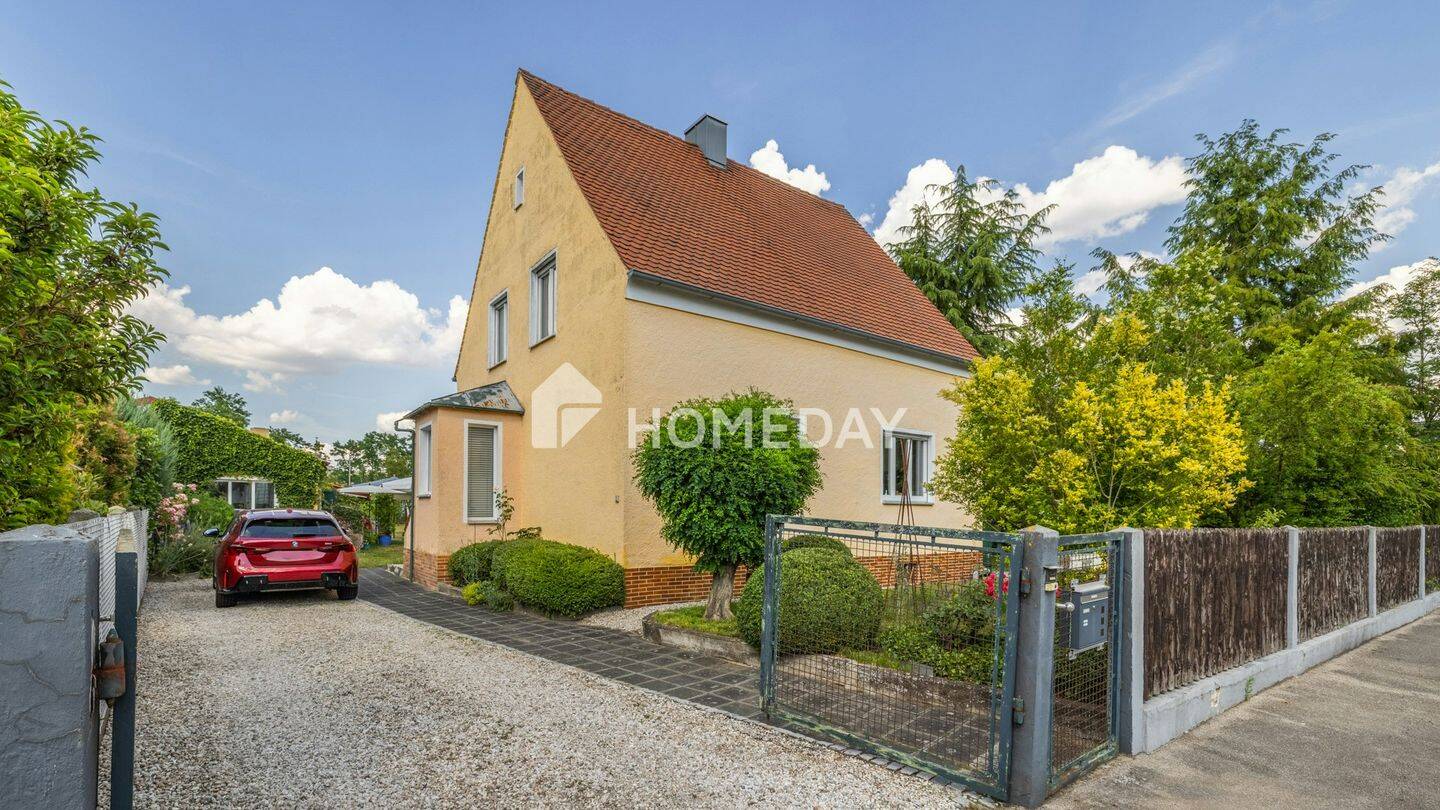 Viel Platz um Entspannen – Gemütliches Einfamilienhaus mit 1.425qm Grundstück, 92421 Schwandorf