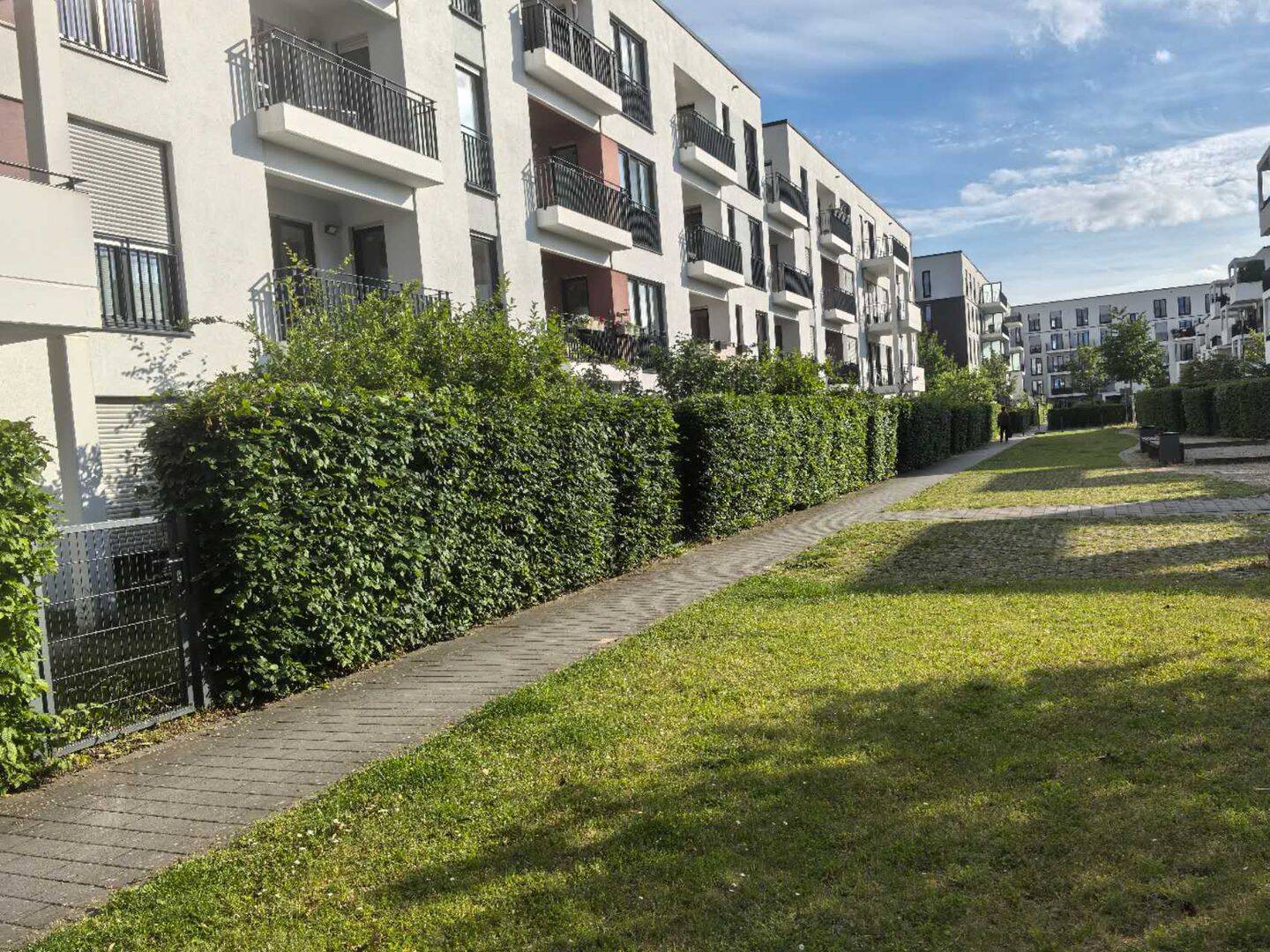 Moderne 4-Zimmerwohnung in Düsseldorf Heerdt (40549), 40210 Düsseldorf (Friedrichstadt Stadtmitte)