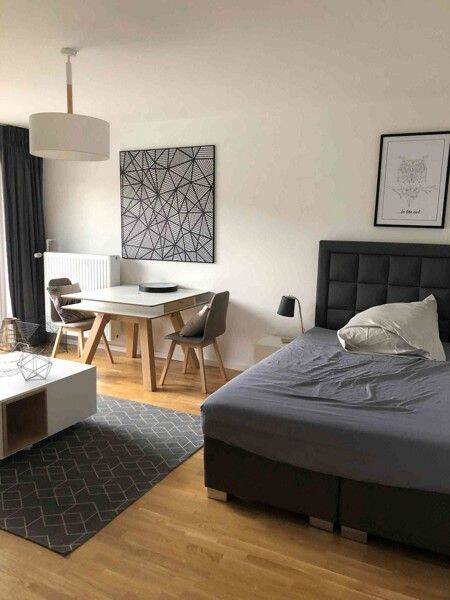 Stilvoll möblierte 1-Zimmer-Wohnung mit Balkon, 81543 München (Au-Haidhausen Untergiesing-Harlaching)