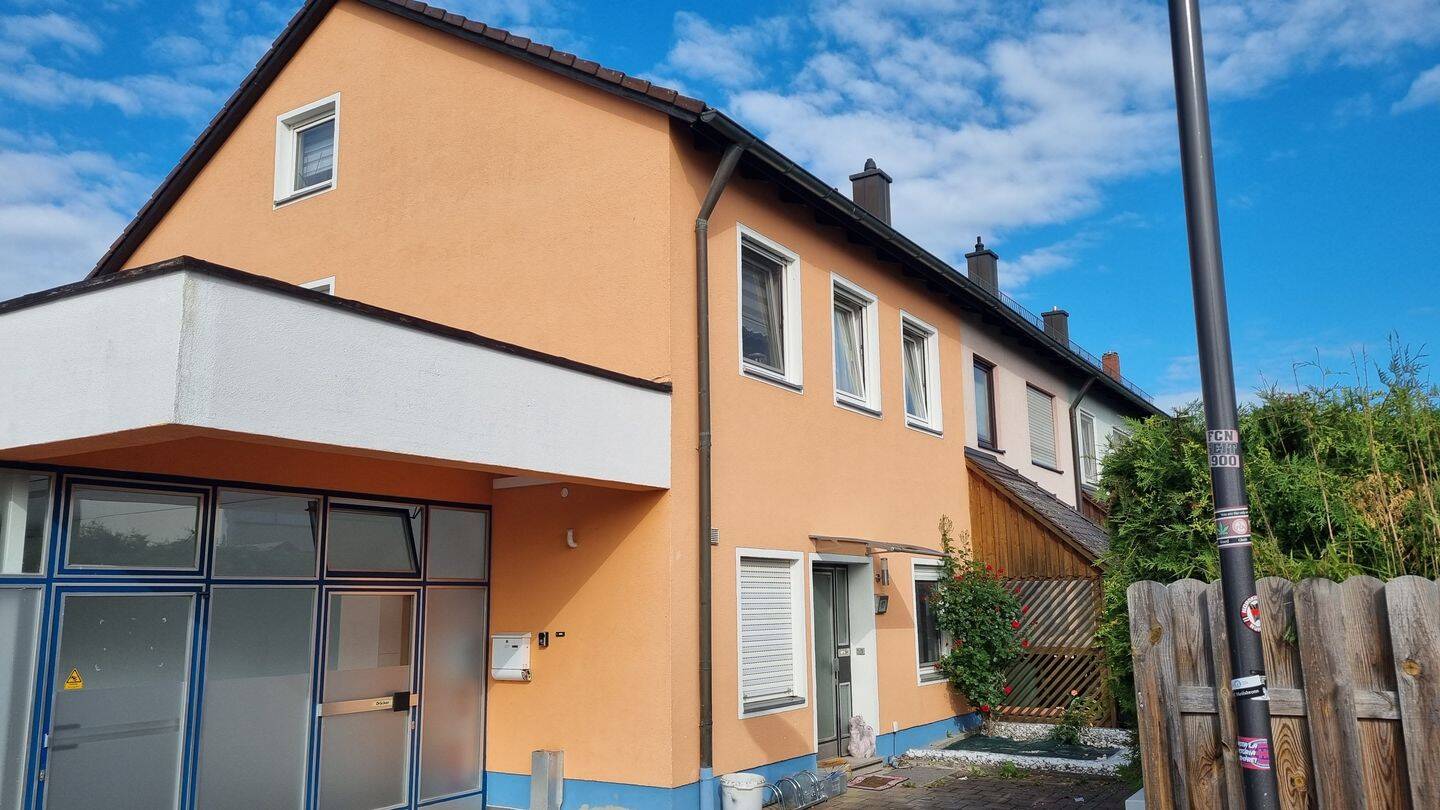 Geräumiges, ansprechendes Reihenendhaus, 91560 Heilsbronn