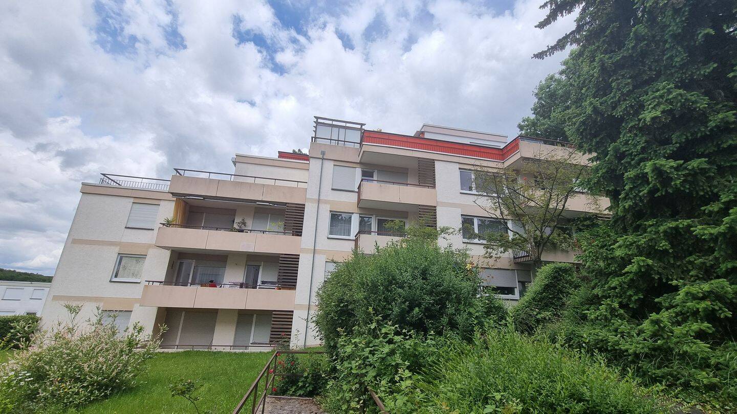 Provisionfrei! Schöne, barrierefreie + helle 2-Zi-Wohnung mit Balkon + Außenstellplatz in ruhiger, sonniger + zentraler Stadtlage, 76532 Baden-Baden