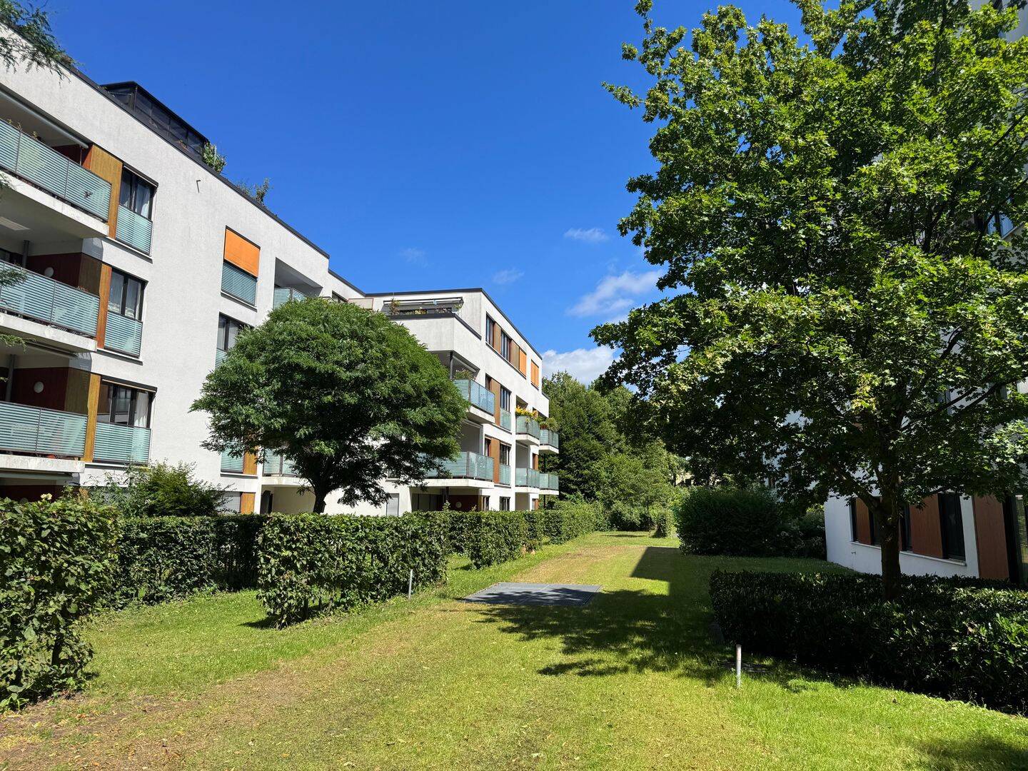 Modern Wohnen in schöner Allee – U-Bahn zu Fuß erreichbar!, 22527 Hamburg (Eimsbüttel Eidelstedt Lokstedt Stellingen)