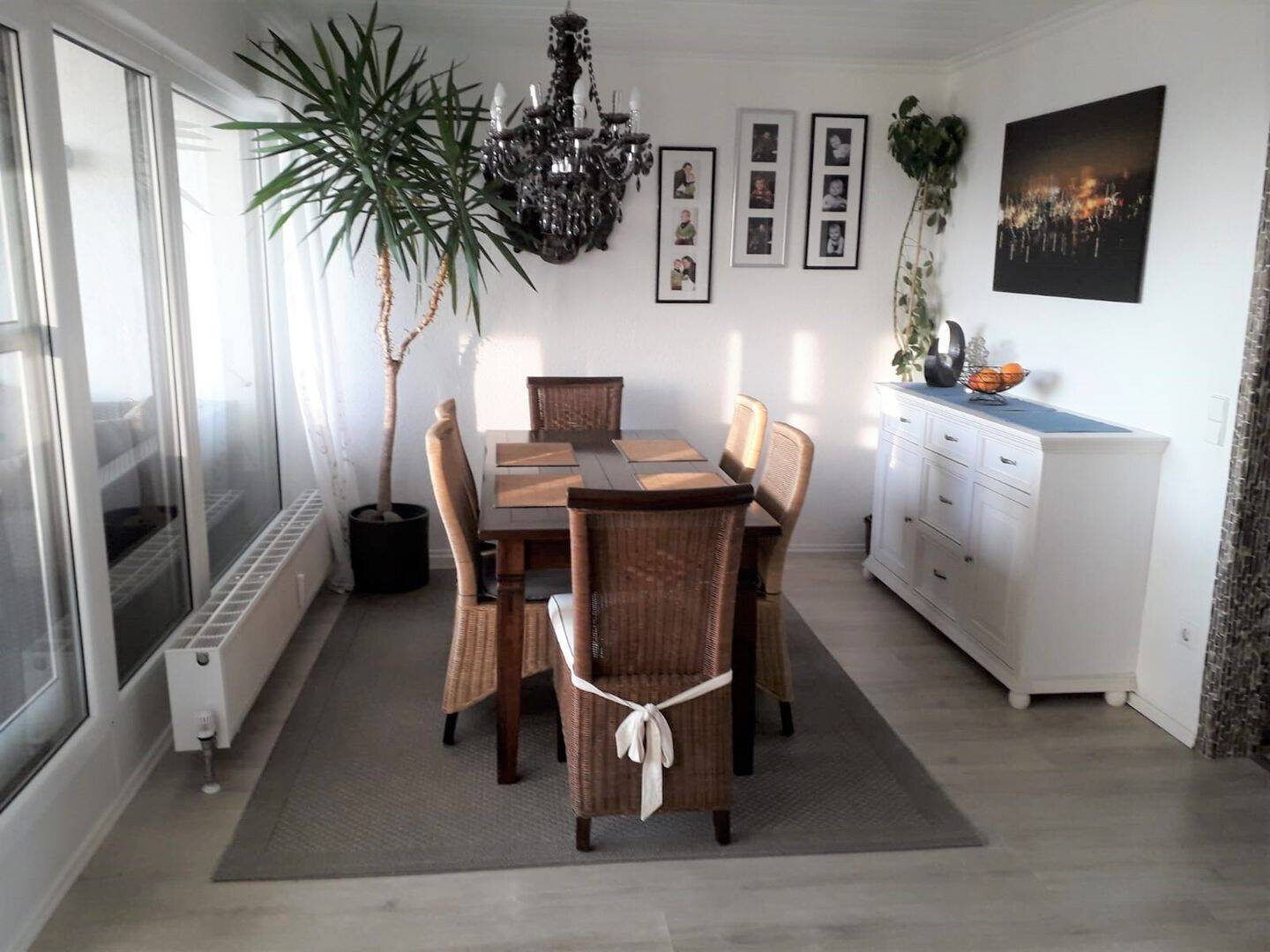 Nun SOFORT verfügbar! Gepflegte, moderne Penthousewohnung mit Sonnenterrasse in Göggingen, 73571 Göggingen