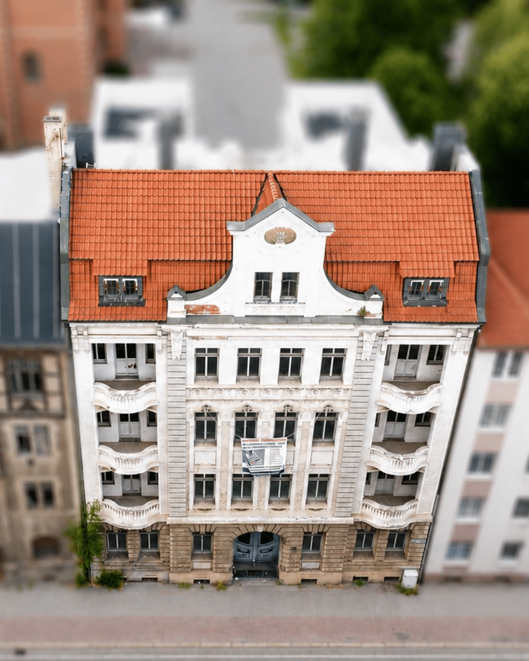 Sanierungsobjekt mit Potenzial: Denkmalgeschütztes Mehrfamilienhaus, 38820 Halberstadt