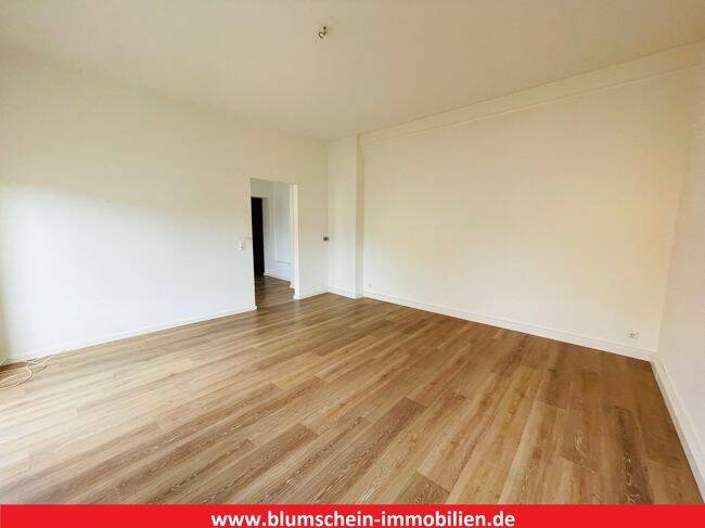 *Schicke 1-Raumwohnung mit Balkon in Citylage*, 6618 Naumburg (Saale)