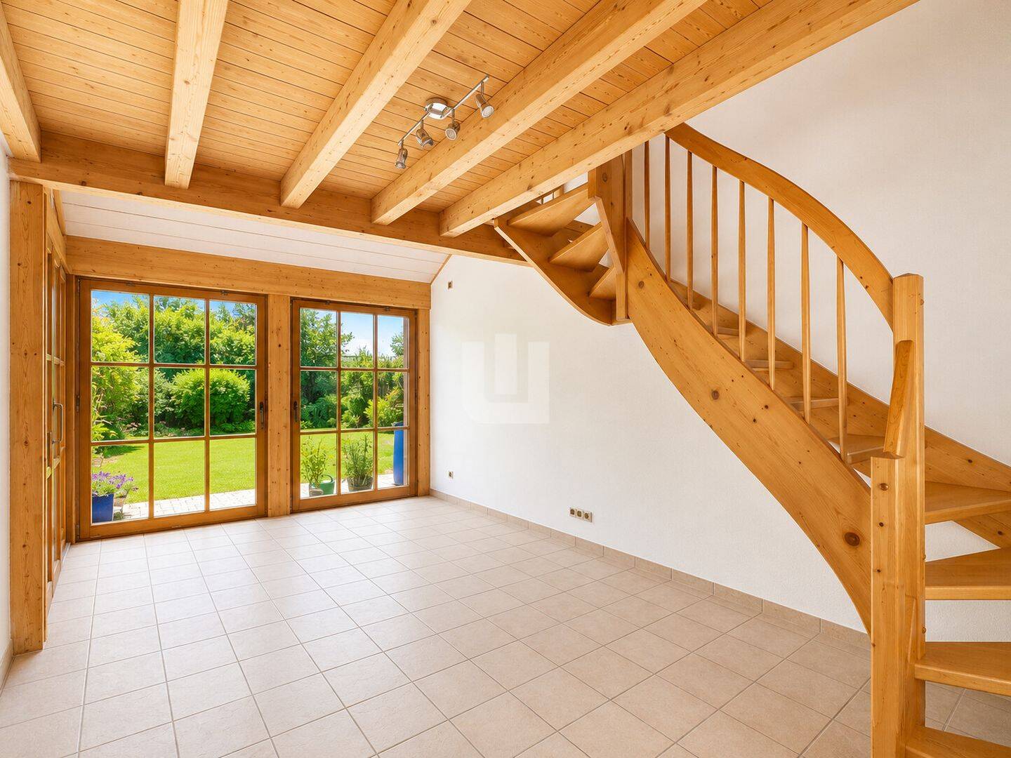 WINDISCH – Besondere 2-Zimmer-Wohnung mit Galerie in Grafrath – ideal für Singles!, 82284 Grafrath