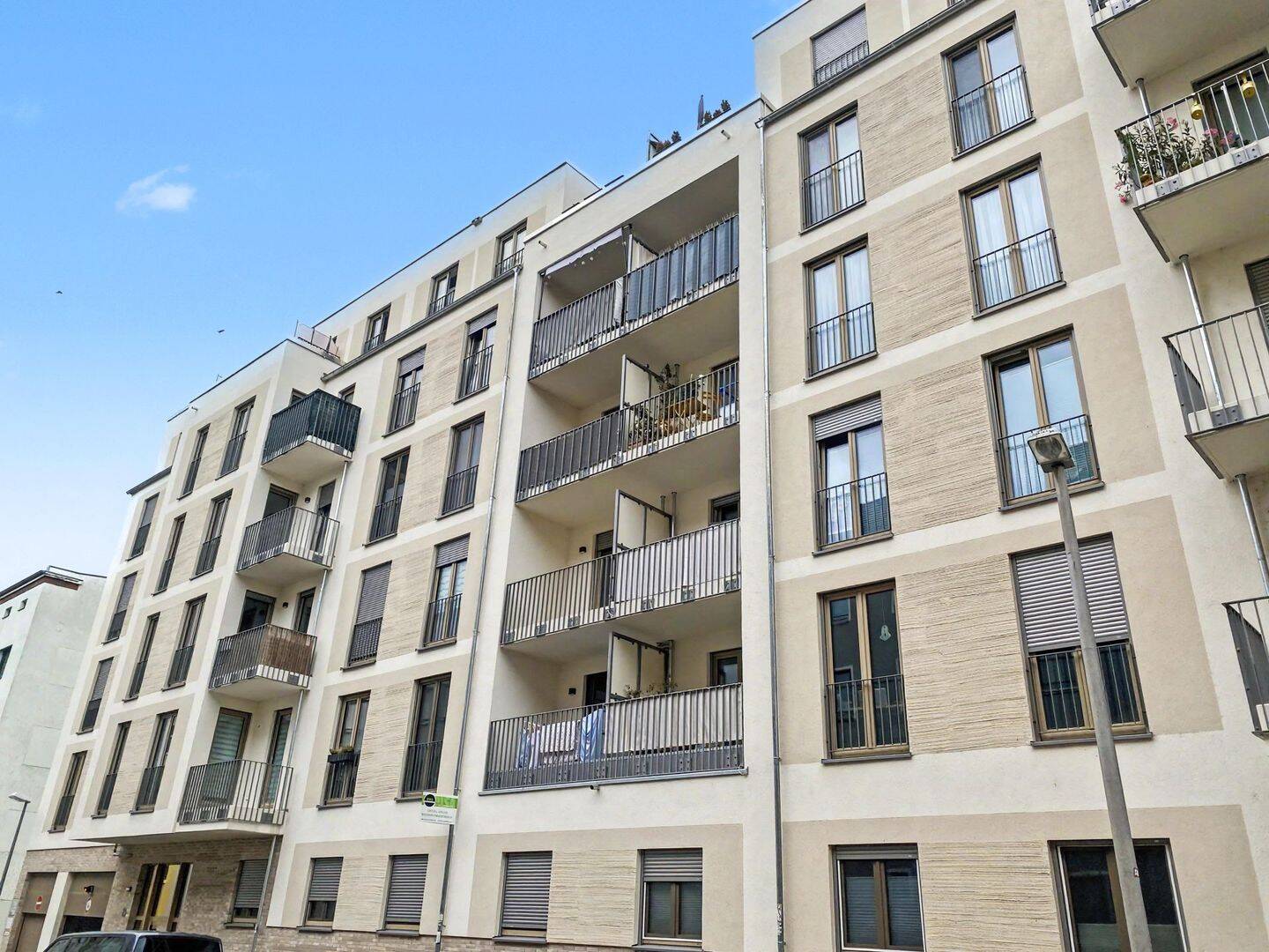 Gehobene Neubauwohnung: Sehr schöne und gut geschnittene 3-Zimmer-Wohnung zu veräußern in Leipzig, 4159 Leipzig (Lützschena-Stahmeln Möckern Wahren)