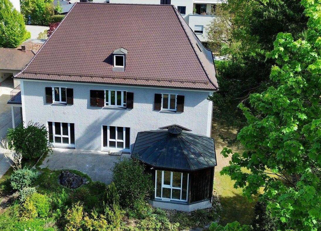 Erstbezug nach grundlegender Sanierung! Außergewöhnliche Maisonettewohnung mit Dachterrasse und Balkon, 93326 Abensberg