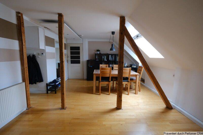 Charmante Altbauwohnung mit besonderem Wohngefühl, 70374 Stuttgart (Bad Cannstatt Sommerrain)