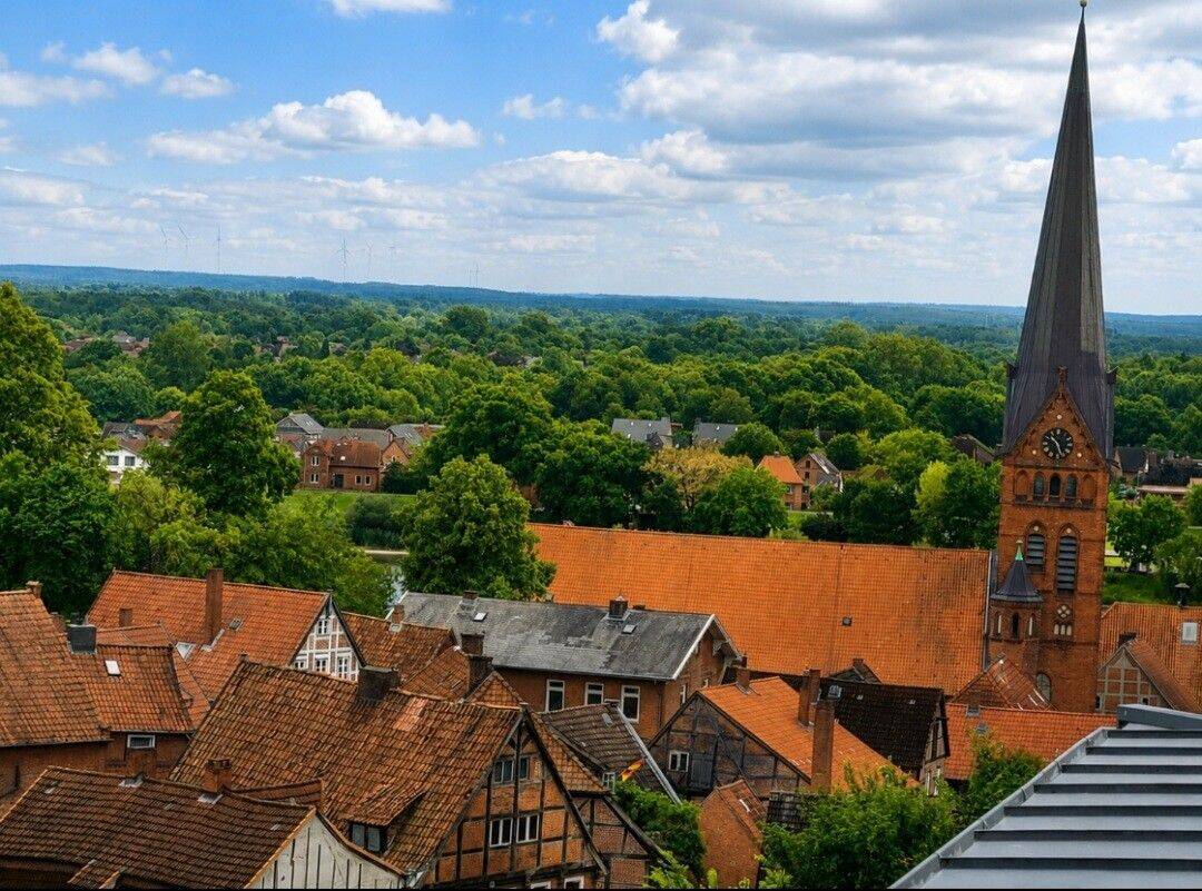 Hochwertige 4-Zimmer- Wohnung mit traumhaftem Ausblick über die Altstadt von Lauenburg, 21481 Lauenburg/Elbe