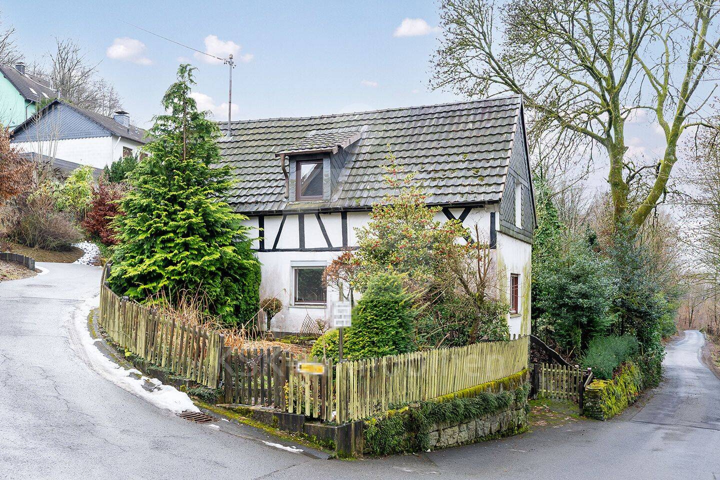 Fachwerkhaus für den Handwerker in idyllischer Lage!, 51647 Gummersbach
