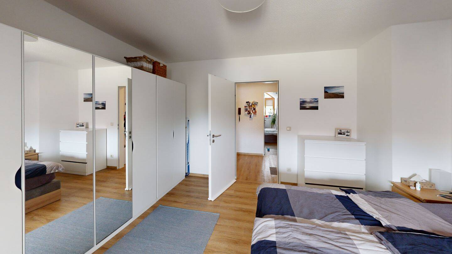 *PROVISIONSFREI* Helle 3-Zi.-Wohnung mit großer Loggia im Westen, 93049 Regensburg (Großprüfening-Dechbetten-Königswiesen Innenstadt Westenviertel)
