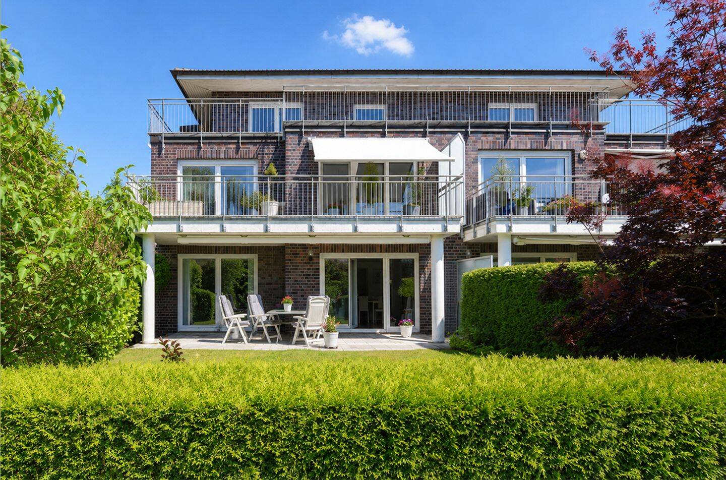 Endlich bequem und großzügig wohnen – Penthouse-Komfort mit Aufzug und Dachterrasse in ruhiger Lage, 22175 Hamburg (Wandsbek Bramfeld)