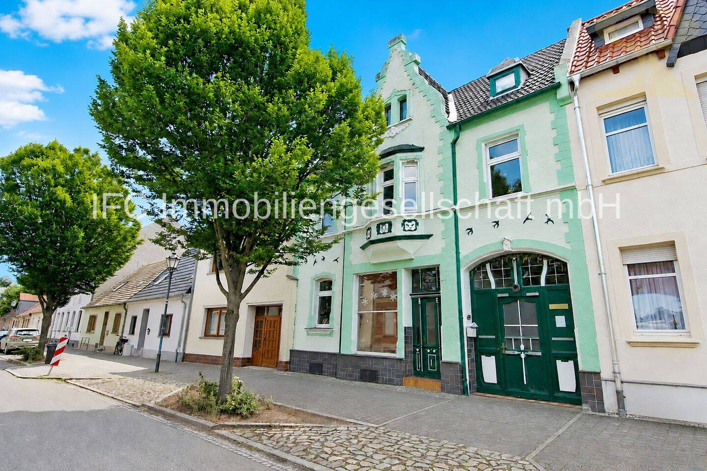 großzügiges Stadthaus mit Innenhof, Garten und vielseitigem Nebengelass in Aken (Elbe), 6385 Aken (Elbe)