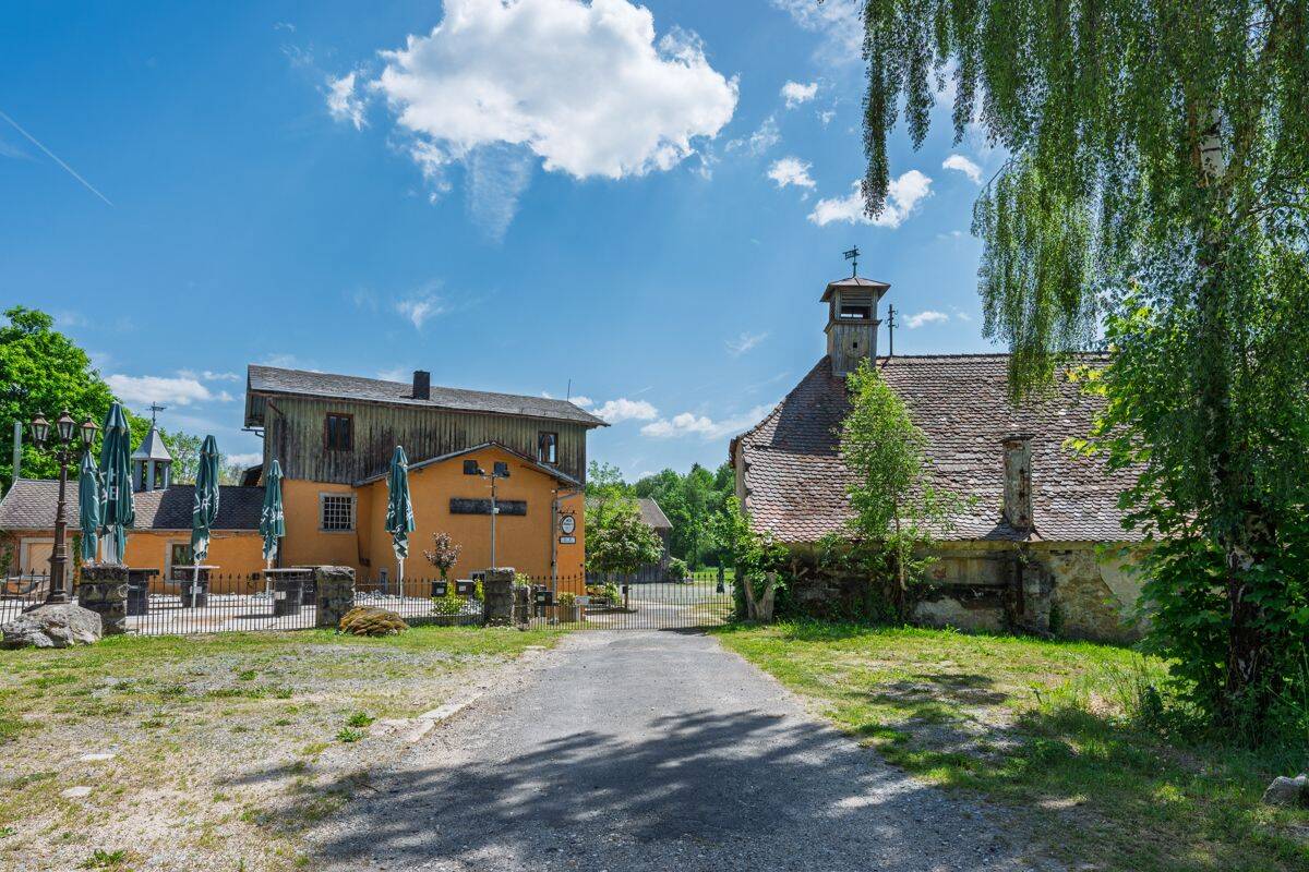 Historisches Hofensemble mit Charakter, Weitblick und Platz für große Ideen, 92685 Floß