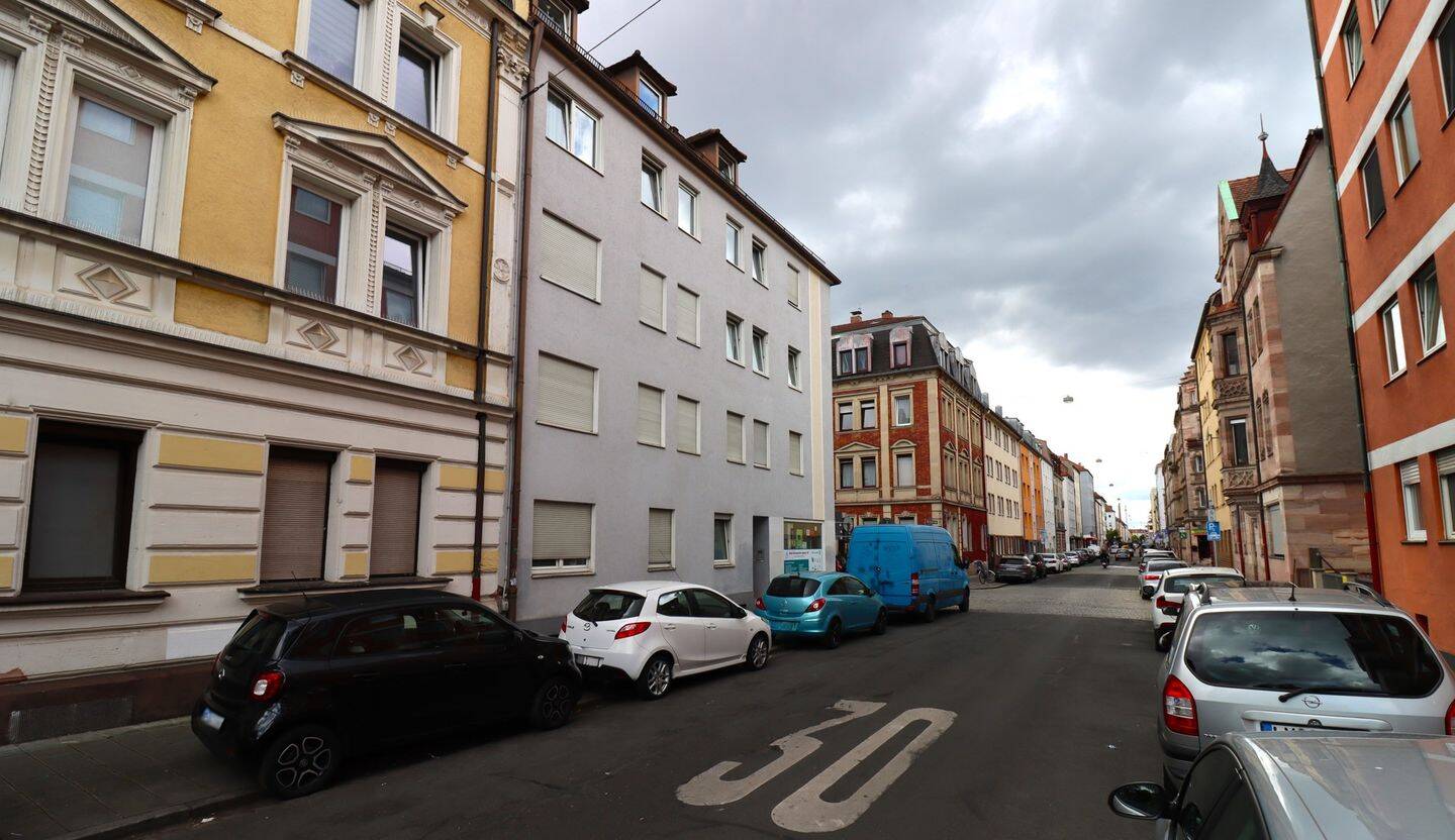 Stilvoll, zentral, bezugsfrei -voll möblierte 55 m² – 2-Zimmer-Wohnung, 90459 Nürnberg