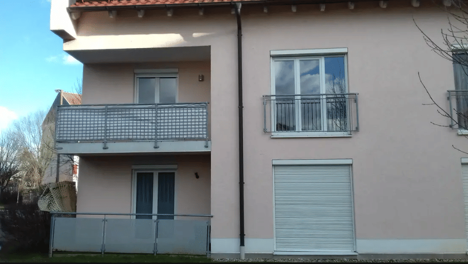 Sehr gepflegte Wohnung mit Balkon und Einbauküche, 94315 Straubing