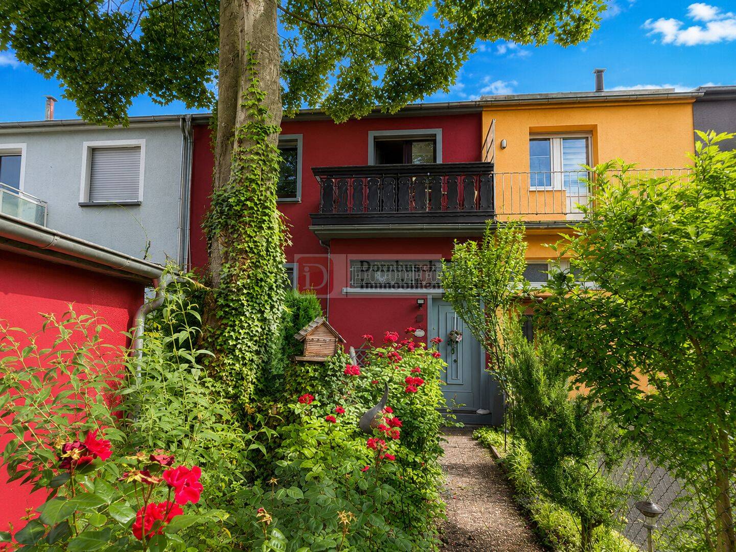 Top!! Reihenmittelhaus mit 6 Zimmern, Garten und Garage in guter Lage, 60433 Frankfurt am Main (Bonames Dornbusch Eschersheim Frankfurter Berg Preungesheim)