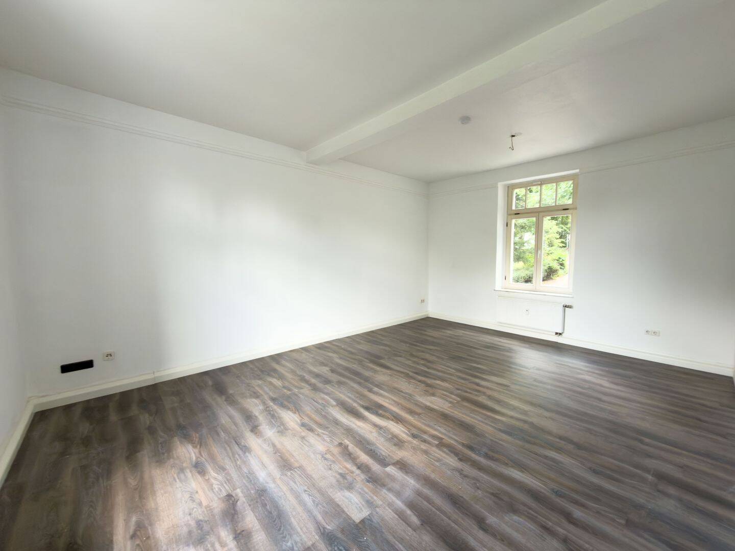 Gepflegte zurückliegende Altbauwohnung in historischer Stadtvilla in Bergisch Neukirchen, 51381 Leverkusen (Bergisch Neukirchen Lützenkirchen Quettingen)