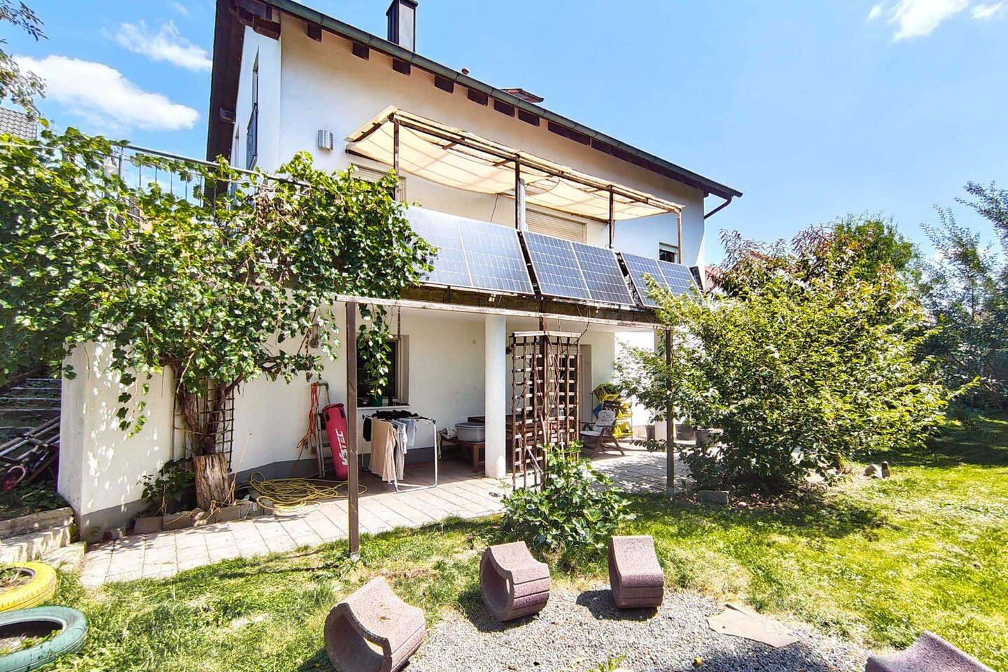 Ihr neues Zuhause mit Pool, Garten und viel Platz für die ganze Familie, 84079 Bruckberg