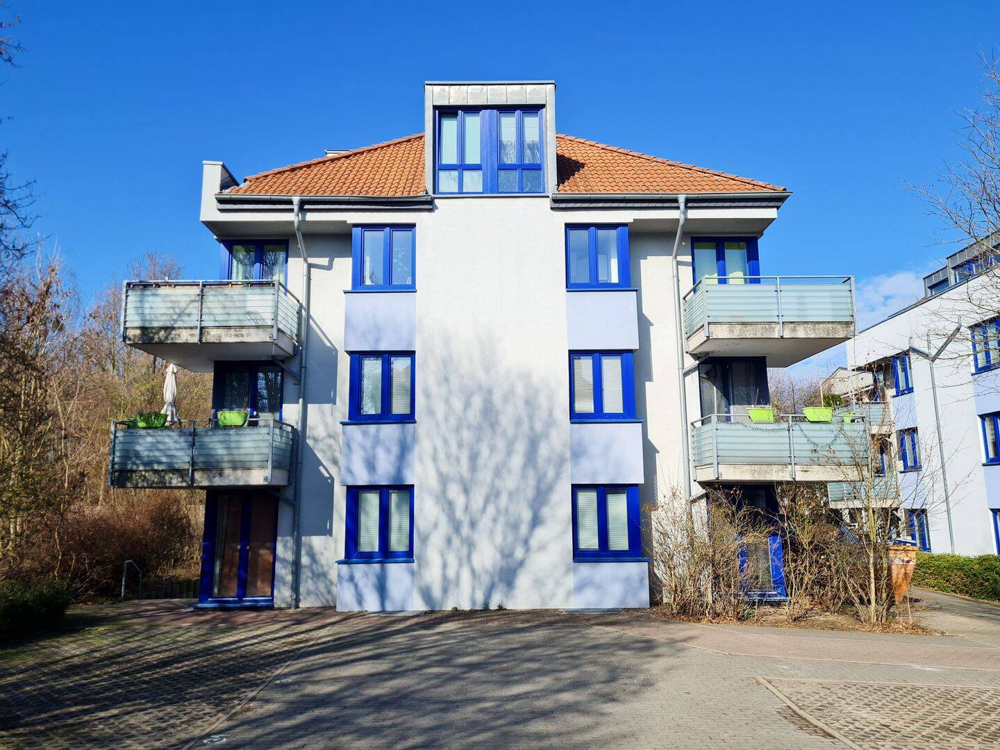 Helle Zimmer, 2 Balkone, EBK, neue Fenster & Stellplatz, 39120 Magdeburg (Beyendorf-Sohlen Beyendorfer Grund Hopfengarten Leipziger Str.)