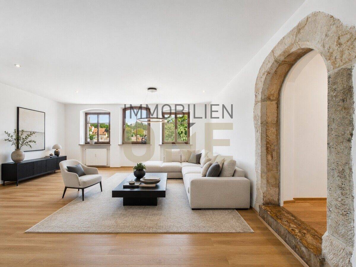 Stilvoll sanierte 3-Zimmer-Altbauwohnung direkt an der Donau mit TG-Stellplatz, 93047 Regensburg (Innenstadt Kasernenviertel Ostenviertel Westenviertel)