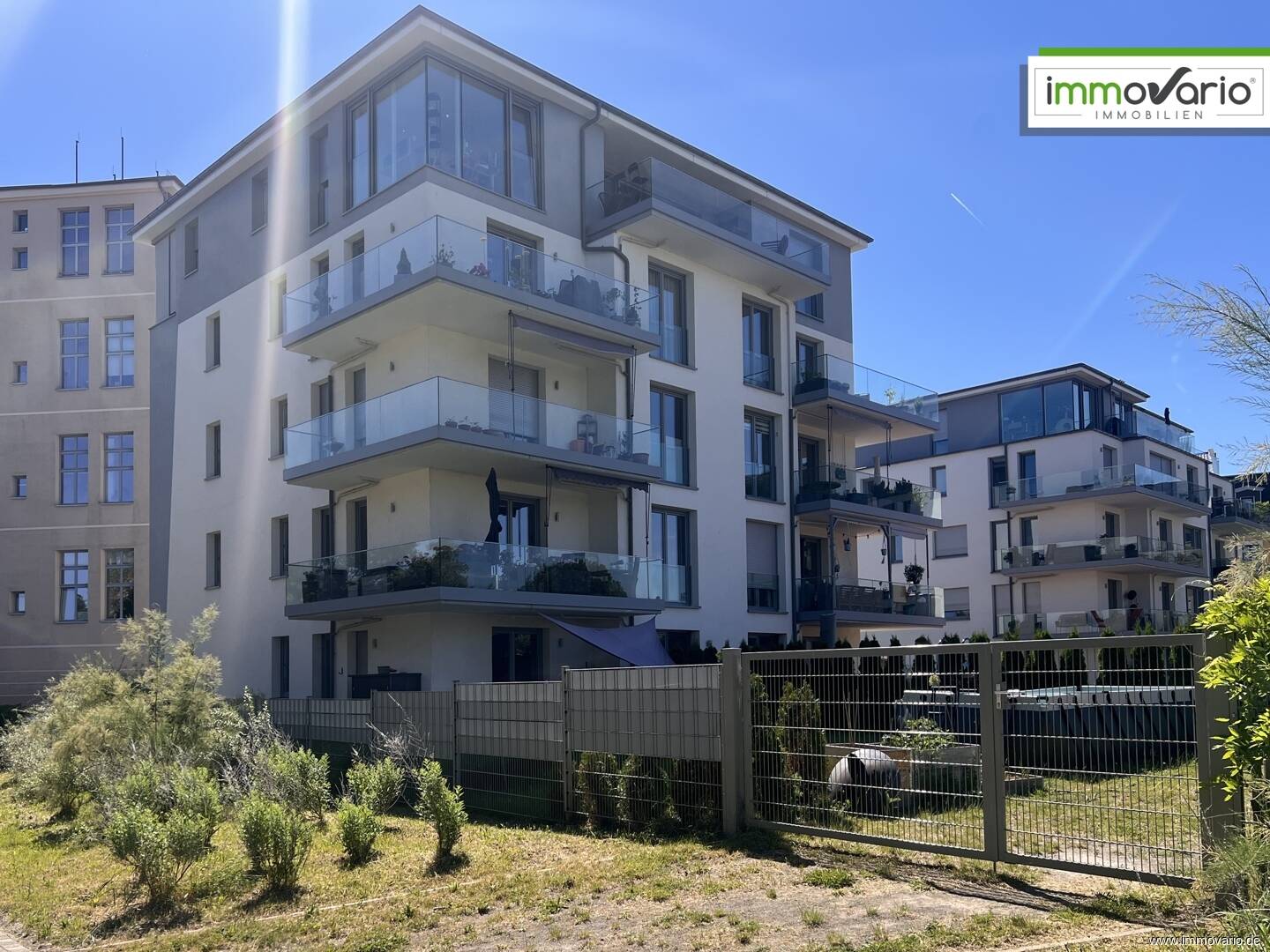 Moderne 4-Raum-Wohnung mit großem Balkon, Fußbodenheizung, Wanne, Dusche, Aufzug, TG-Stellplatz