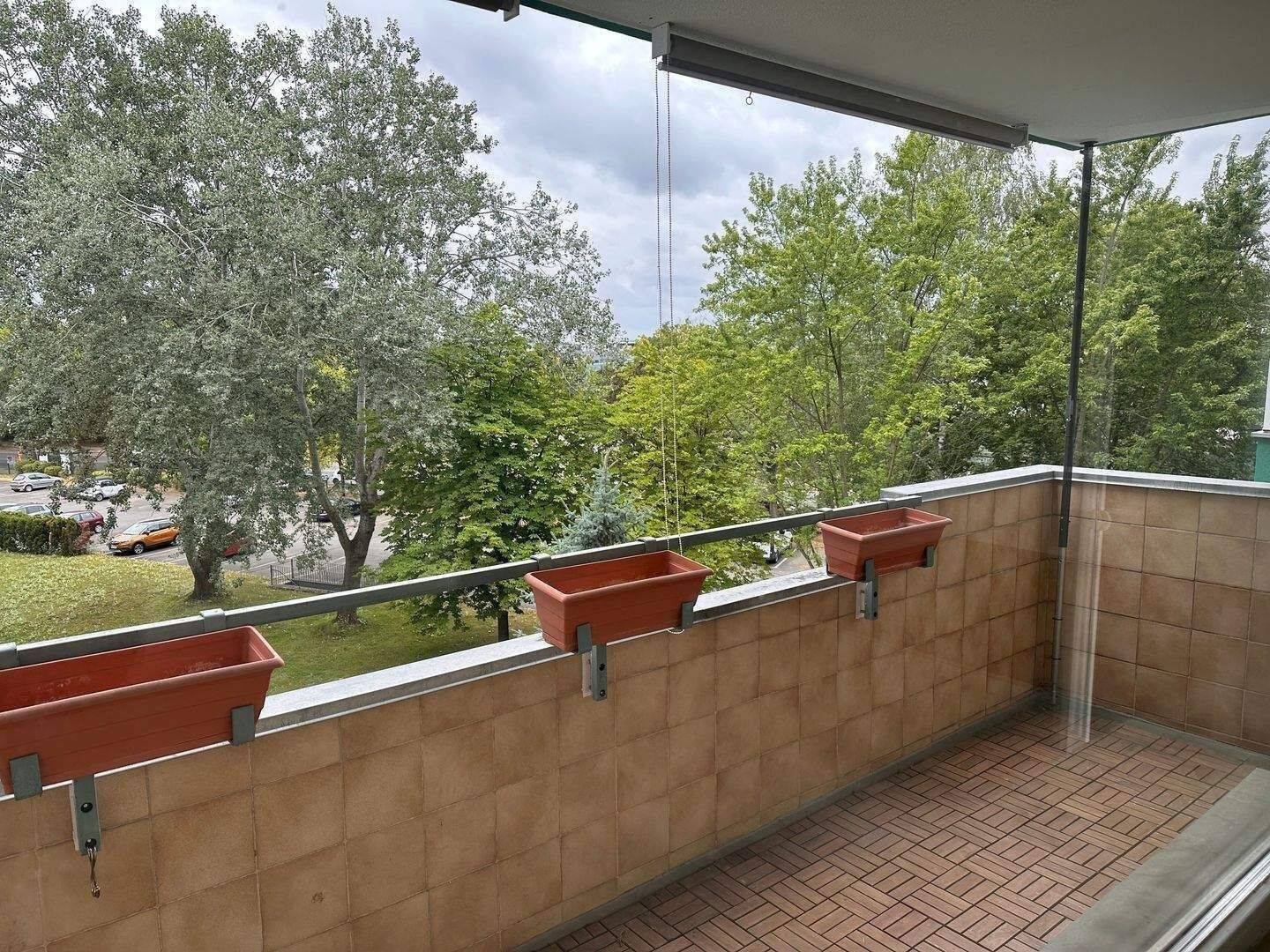 Sonnige 3-Zimmer-Wohnung mit Balkon und freundlichem Wohnambiente, 12277 Berlin (Tempelhof-Schöneberg Mariendorf Marienfelde)