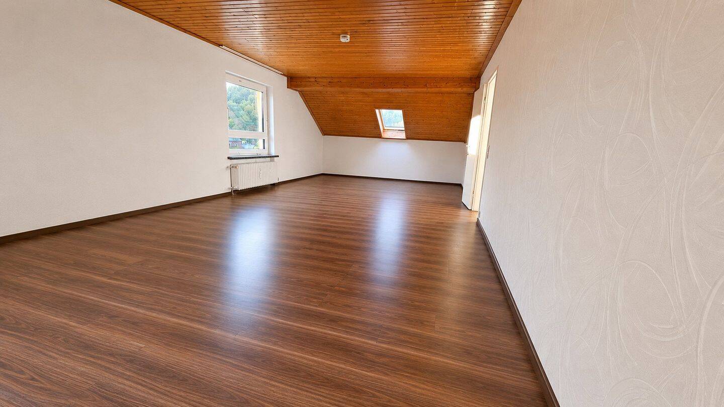 Großzügige 3 Zimmer-Wohnung, 53424 Remagen