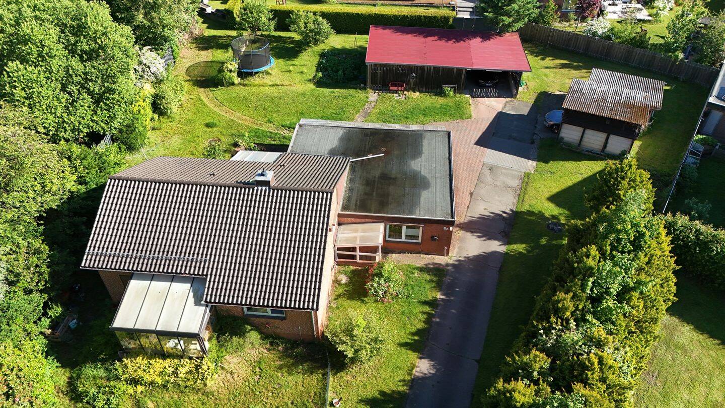 Adendorf: Traumhaftes Grundstück am Wald mit zwei Wohneinheiten, 21365 Adendorf