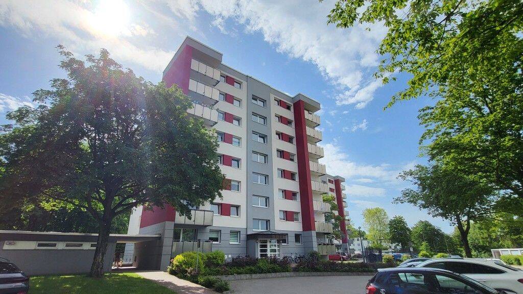 Sanierte Wohnung für 2 Personen mit Balkon, 24537 Neumünster (Böcklersiedlung Faldera Gartenstadt)