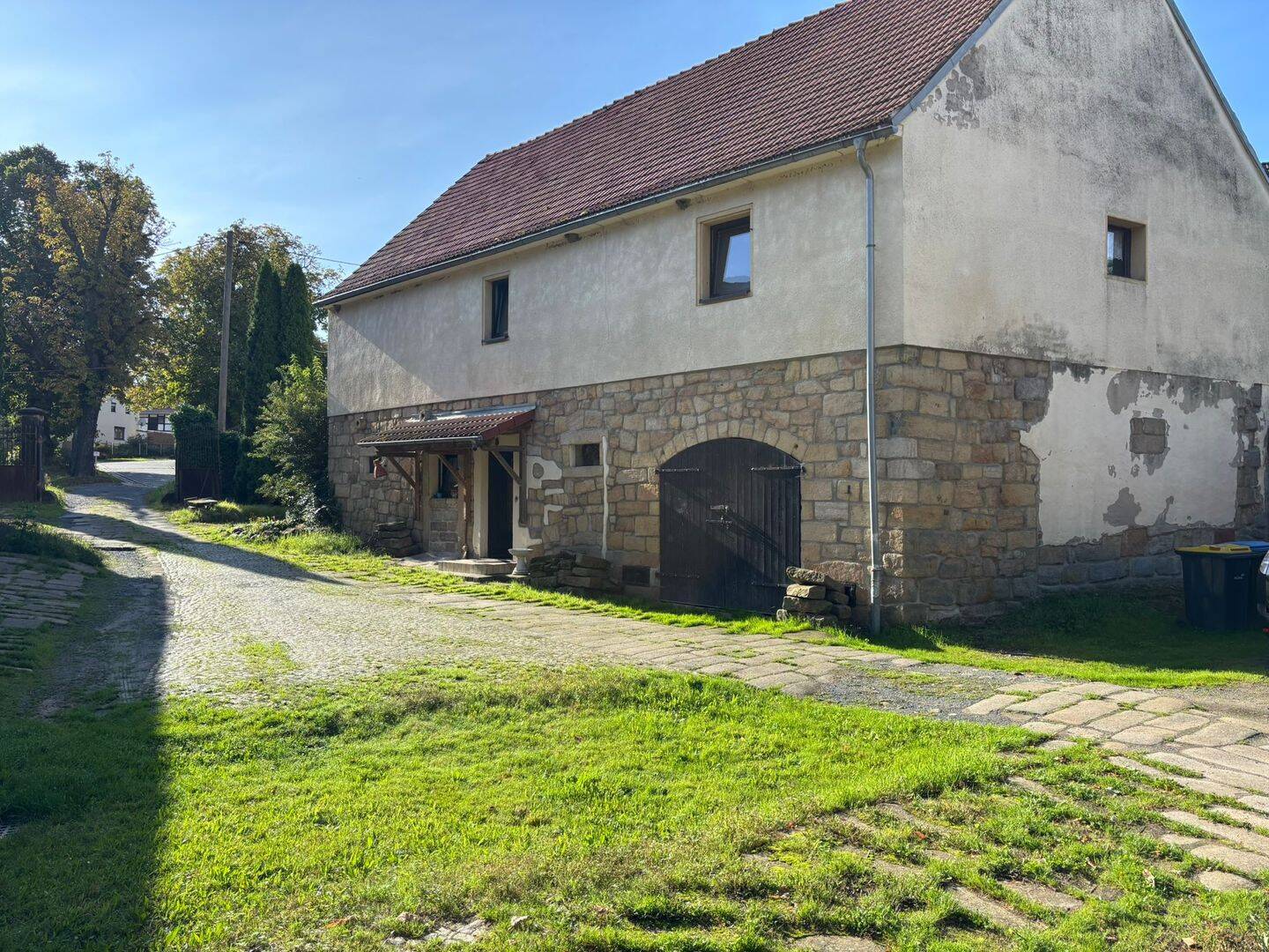 ***Charmantes Einfamilienhaus mit großem Potenzial – Ideal für Handwerker und Sanierer***, 1847 Lohmen