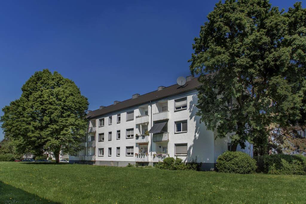 Sanierte Wohnung mit neuem Badezimmer wartet auf Sie, 47229 Duisburg (Bergheim Friemersheim Rheinhausen-Mitte)