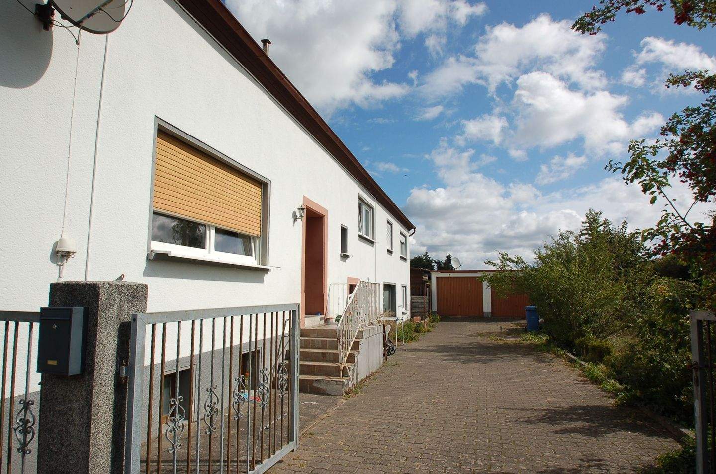 Zweifamilienhaus in kinderfreundlicher Lage, 67678 Mehlingen