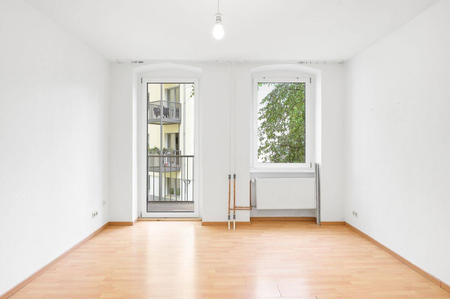 Bezugsfreies Apartment mit Balkon – nur 10 Minuten bis zur S-Bahn, 10715 Berlin (Charlottenburg-Wilmersdorf Wilmersdorf)