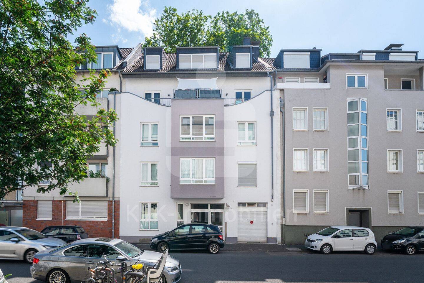 Einzigartige Gelegenheit – Ihre zukünftige Wohlfühloase mit Sauna, Gartenterrasse und Garage!, 50968 Köln (Rodenkirchen)
