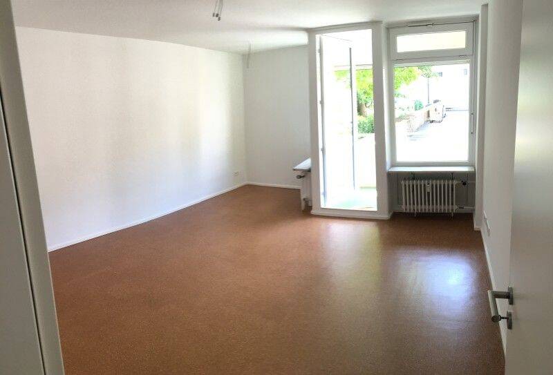 2021 renovierte 2-Zimmerwohnung – Balkon – Neue Elektrik – Neues Bad, 90431 Nürnberg