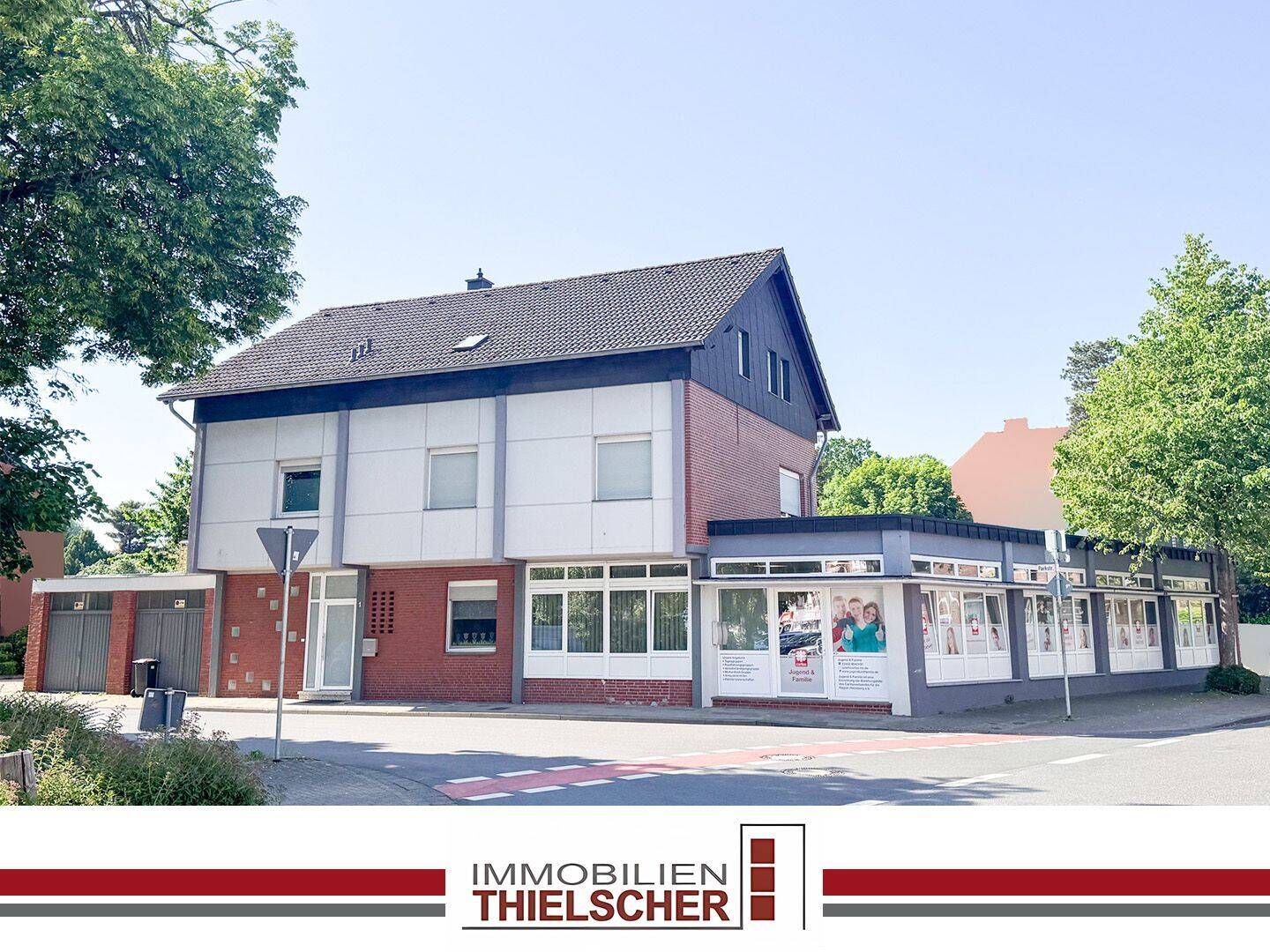 Ansprechendes Wohnhaus mit angrenzender Gewerbeeinheit in zentraler Lage von Heinsberg-Oberbruch, 52525 Heinsberg