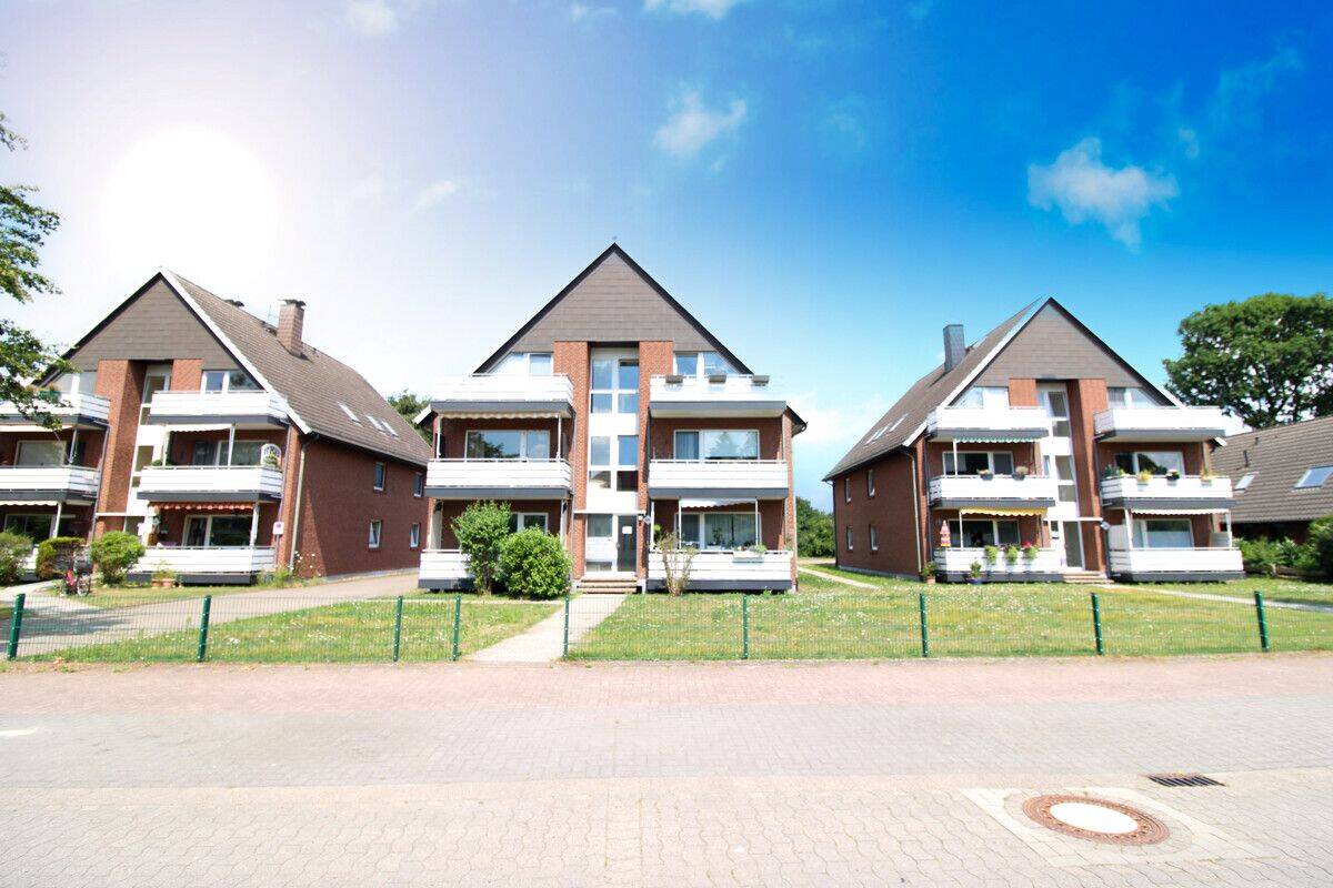 ***Leerstehende 3-Zimmer-Wohnung mit Stellplatz und Kellerraum in 6-Parteien-Haus***, 27751 Delmenhorst