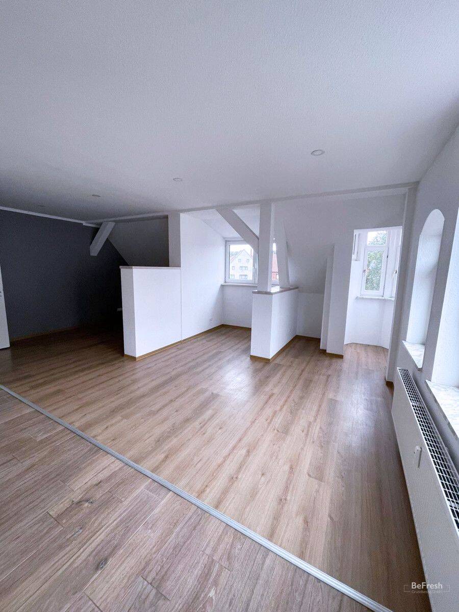 Sanierte 3 Zimmer Altbau-Wohnung 120 qm im Herzen von Apelern, 31552 Apelern