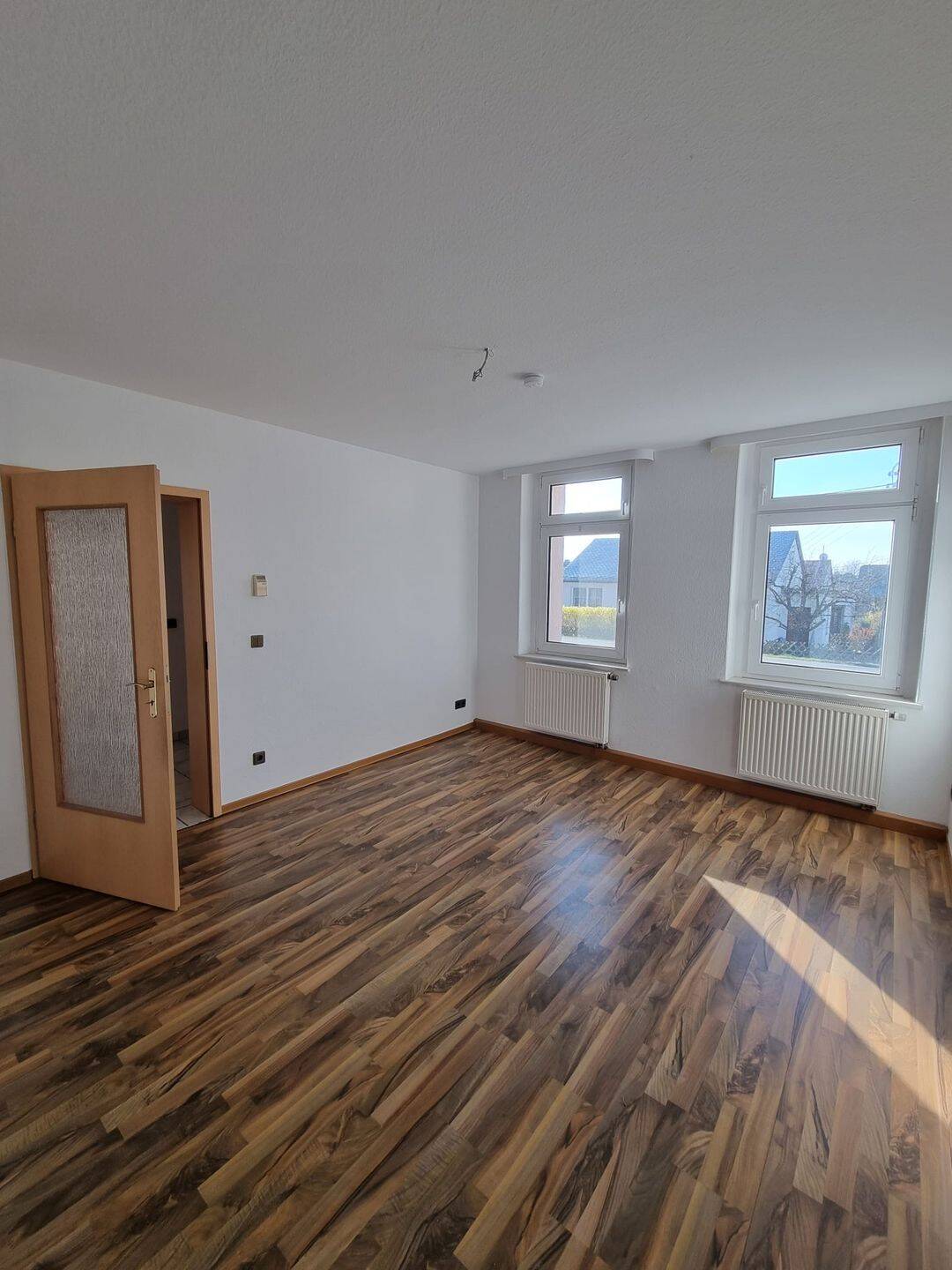 Moderne 1,5-Zimmer-Wohnung mit Einbauküche zur Miete in Altmittweida, 9648 Altmittweida